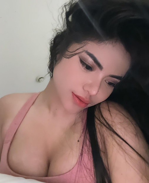 looking makes it hot_146