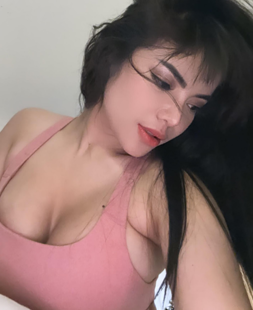 looking makes it hot_146