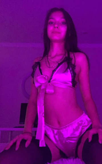 looking makes it hot_148