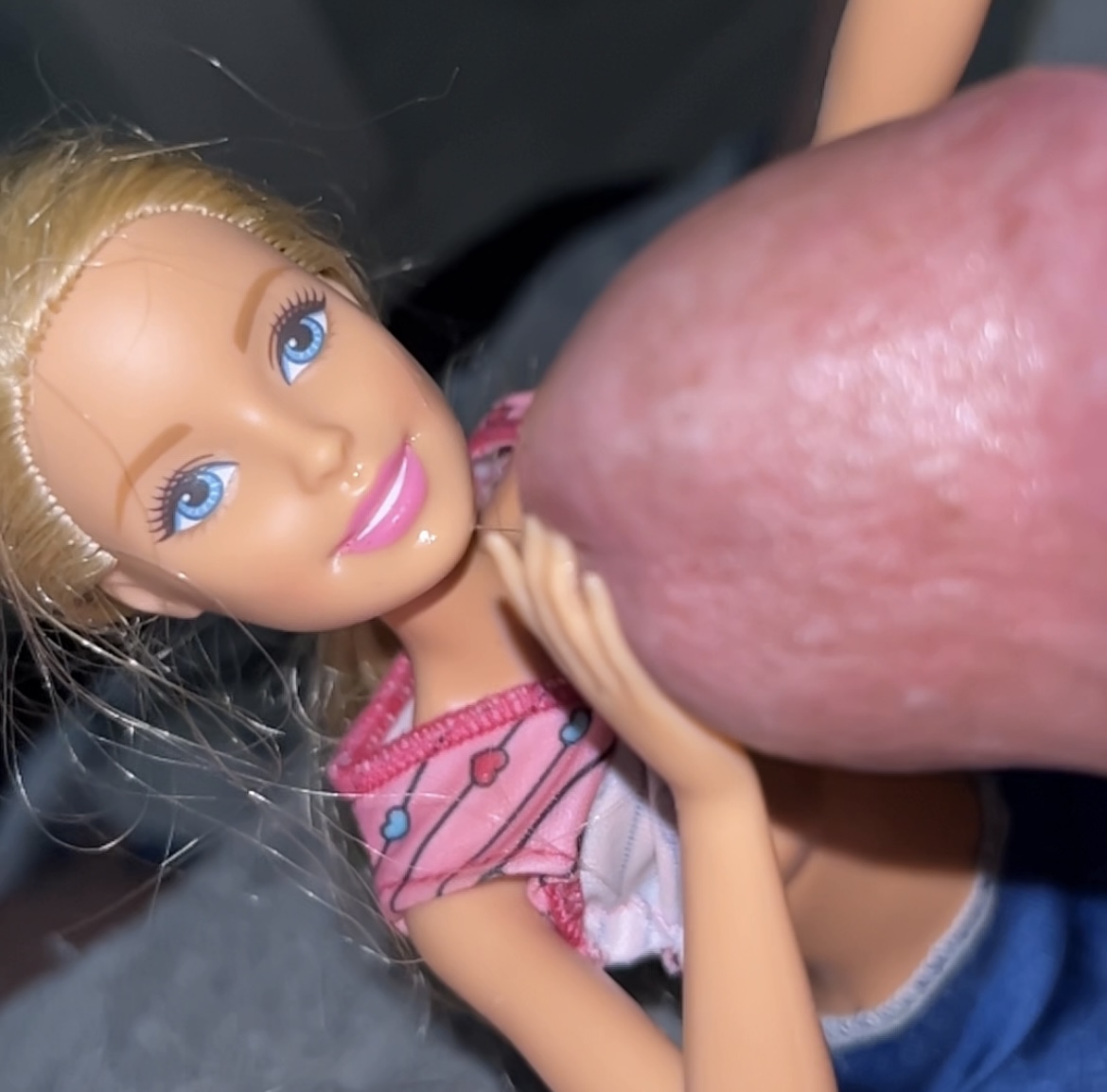 Secondhand store Barbie 3