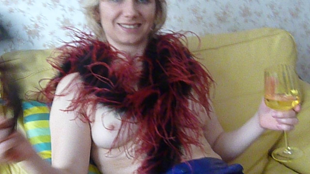 Slut Wife Shared With Stranger (4 pictures) - Shooshtime