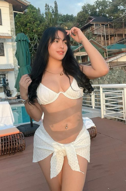 looking makes it hot_151