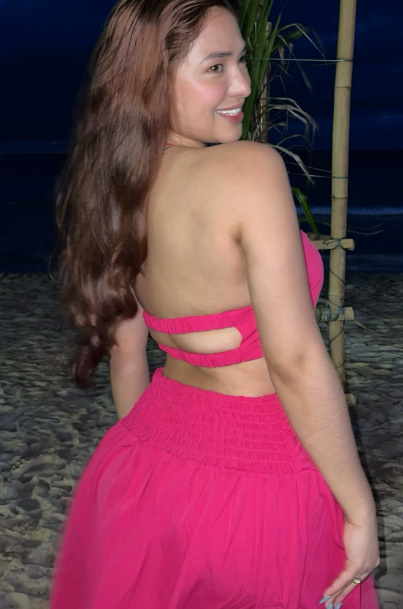 looking makes it hot_151