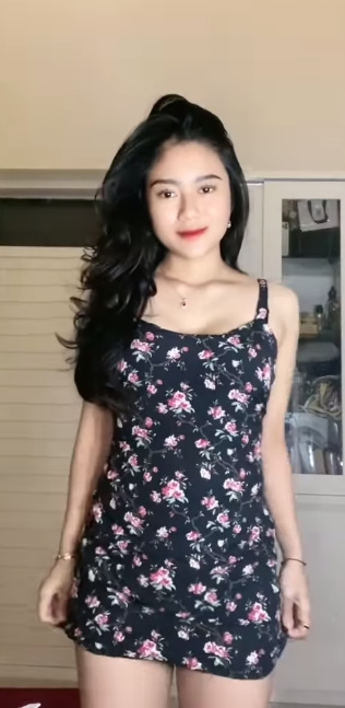 looking makes it hot_153