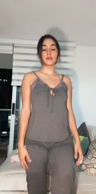 looking makes it hot_154