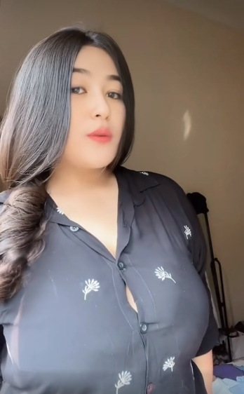 looking makes it hot_156