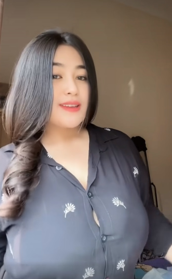 looking makes it hot_156