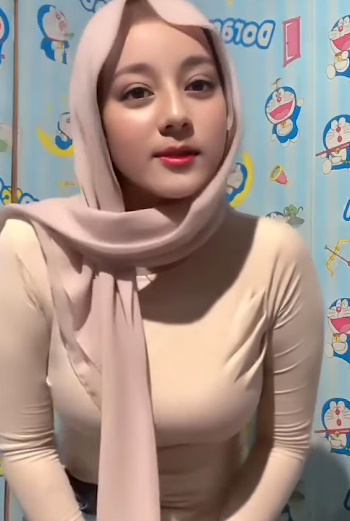 looking makes it hot_157