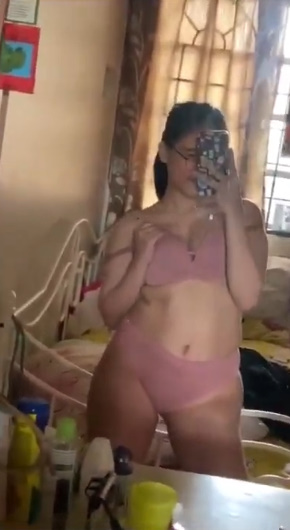 looking makes it hot_161