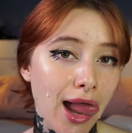 looking makes it hot_164