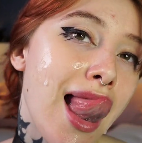 looking makes it hot_164