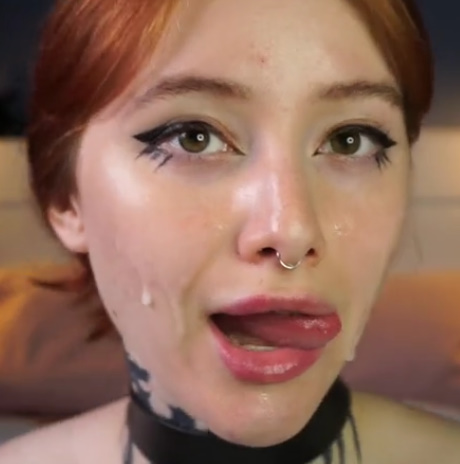 looking makes it hot_164