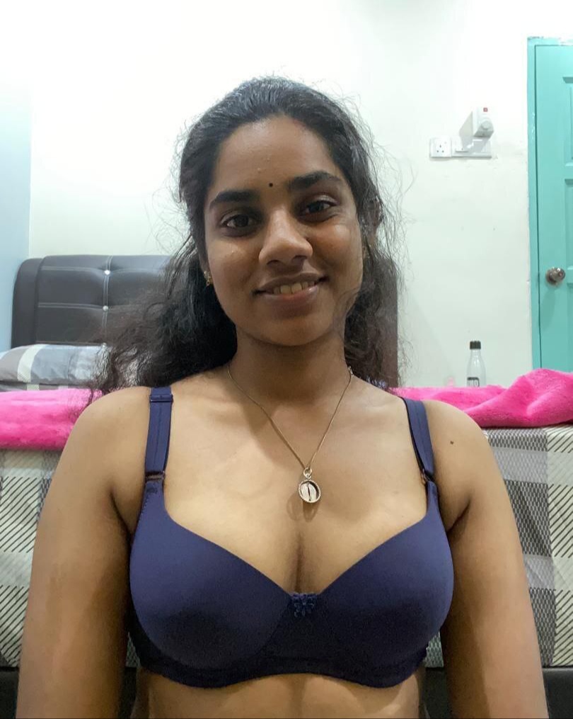 Indian Tamil Extremly Horny Girl Nice Boobs Pics