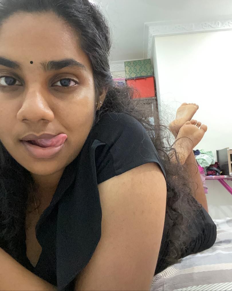 Indian Tamil Extremly Horny Girl Nice Boobs Pics