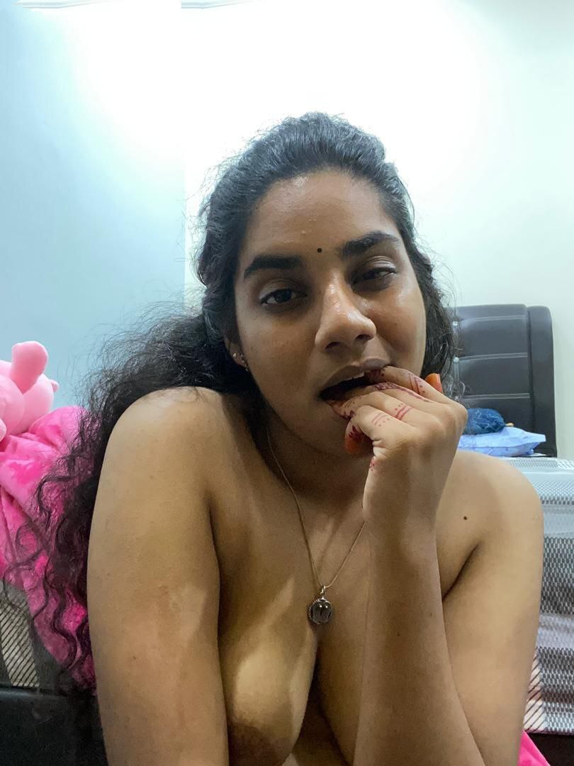 Indian Tamil Extremly Horny Girl Nice Boobs Pics