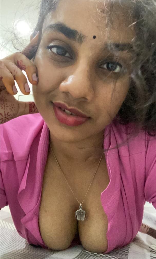 Indian Tamil Extremly Horny Girl Nice Boobs Pics