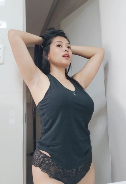 looking makes it hot_165