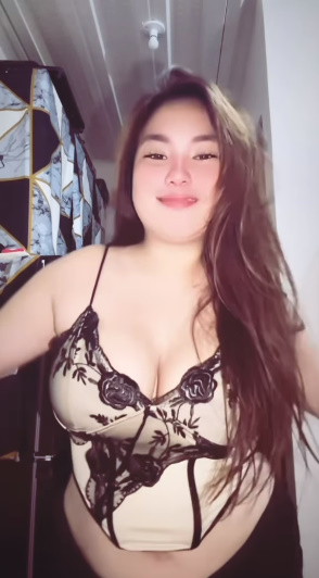 looking makes it hot_165