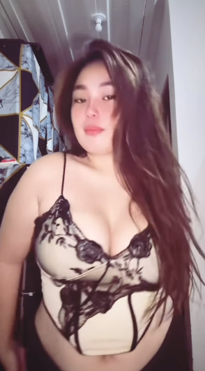 looking makes it hot_165