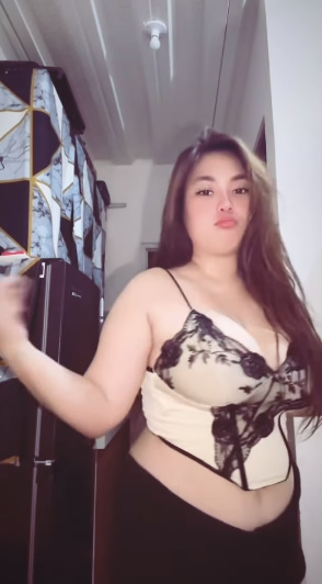 looking makes it hot_165