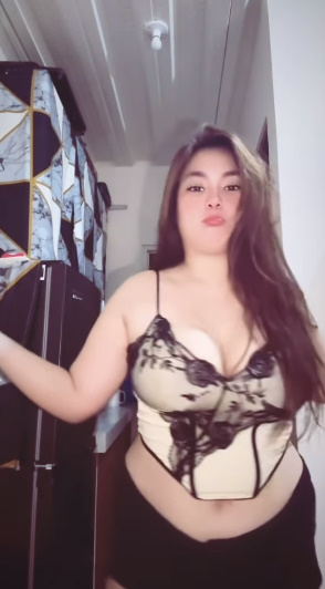 looking makes it hot_165