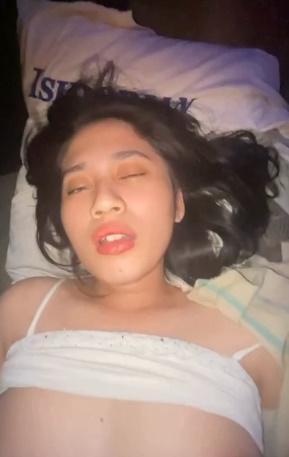 looking makes it hot_169