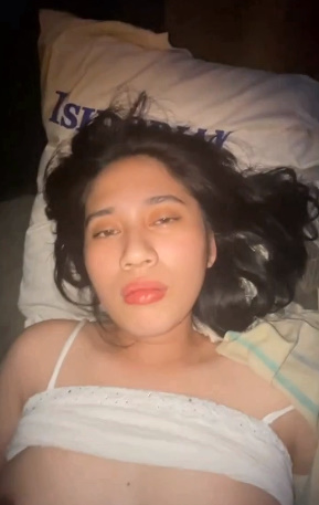 looking makes it hot_169