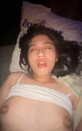 looking makes it hot_169