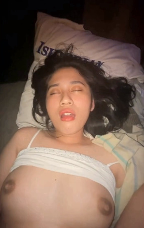 looking makes it hot_169