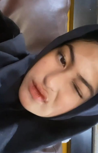 looking makes it hot_170