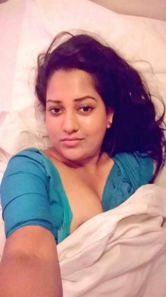 Indian beautiful aunty pic
