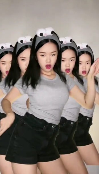 looking makes it uuhhooott_01