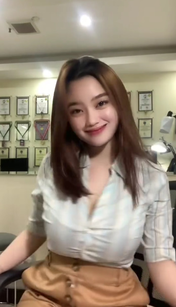 looking makes it uuhhooott_01