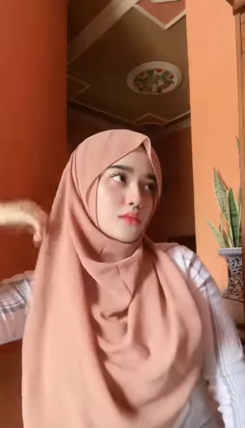 looking makes it uuhhooott_01