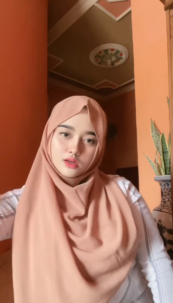 looking makes it uuhhooott_01