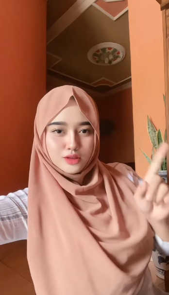 looking makes it uuhhooott_01