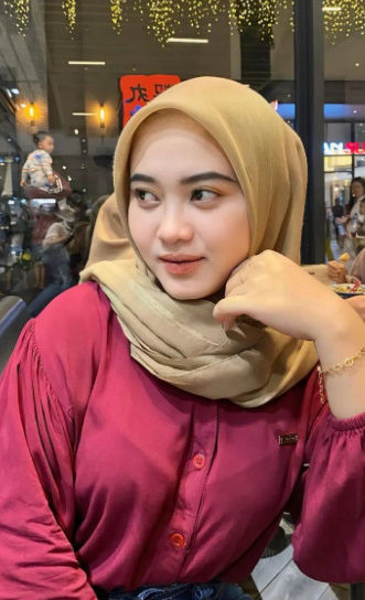 looking makes it uuhhooott_01