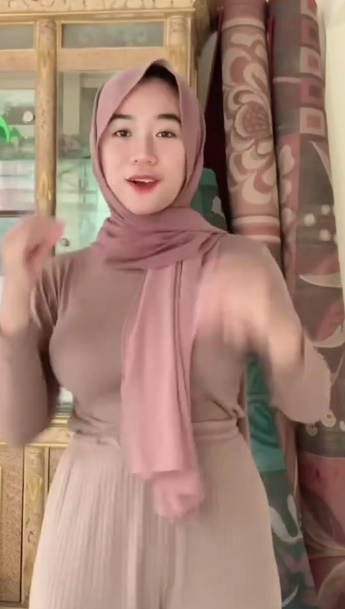 looking makes it uuhhooott_01