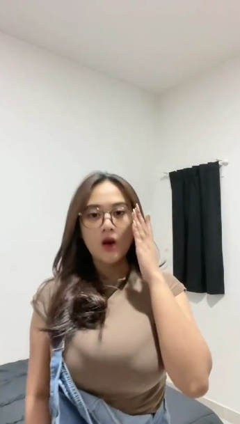 looking makes it uuhhooott_01