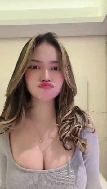 looking makes it uuhhooott_01