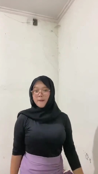 looking makes it uuhhooott_01