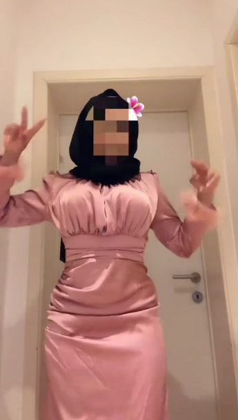 looking makes it uuhhooott_01