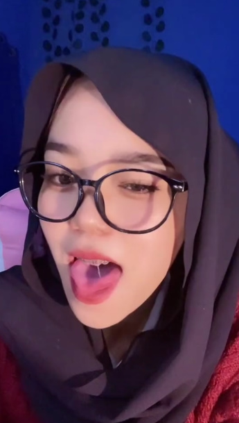 looking makes it uuhhooott_01