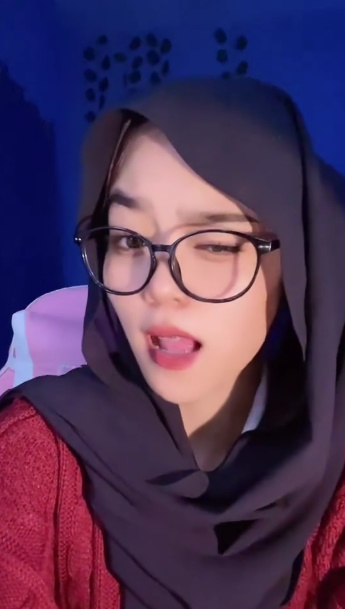 looking makes it uuhhooott_01