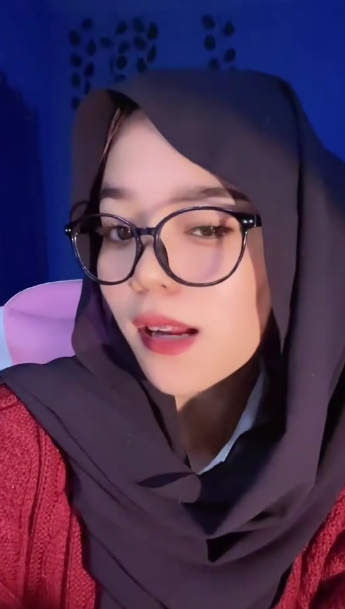 looking makes it uuhhooott_01