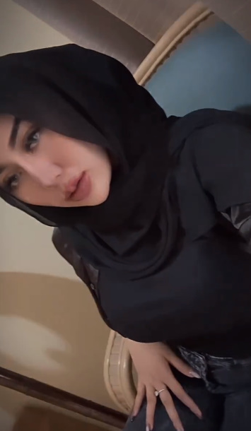 looking makes it uuhhooott_02