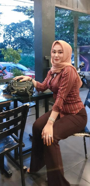 looking makes it uuhhooott_02