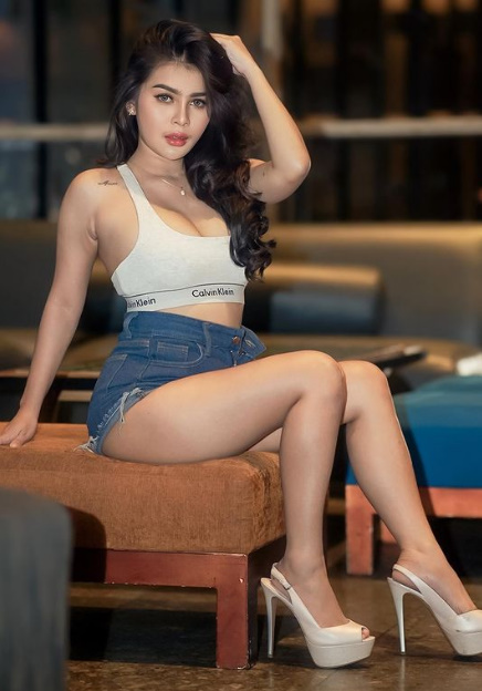 looking makes it uuhhooott_03