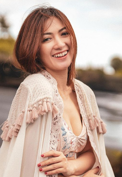 looking makes it uuhhooott_03