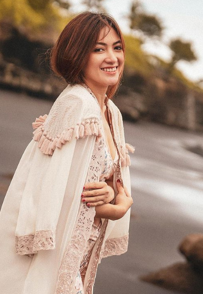 looking makes it uuhhooott_03